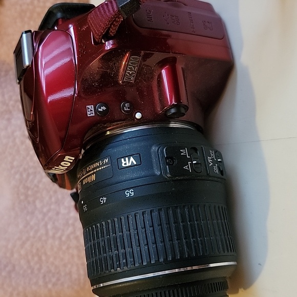 Nikon D3200 SLR Red - Picture 4 of 7